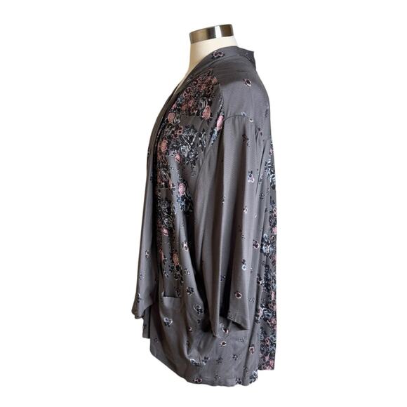 Urban Outfitters Ecote Gray Floral Open Front Cardigan Kimono Women’s Size Small - Picture 3 of 8